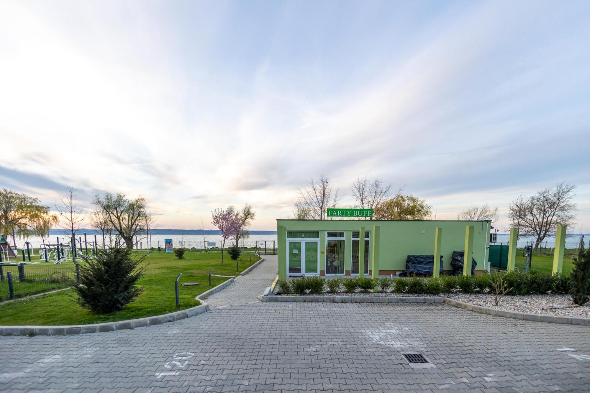 Marine Apartman By Bltn Siofok Exterior photo